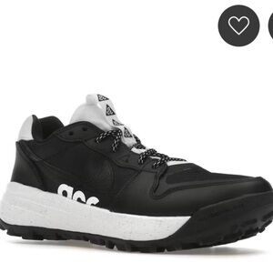 Nike ACG Lowcate
Black White Size 7 Gorpcore, Adventure, Traction, Outdoor, Hike
